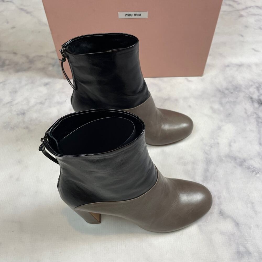 Miu Miu Colorblock Heeled Ankle Boots Taupe Black Polished Calfskin NWB Sz 36 - Picture 3 of 10